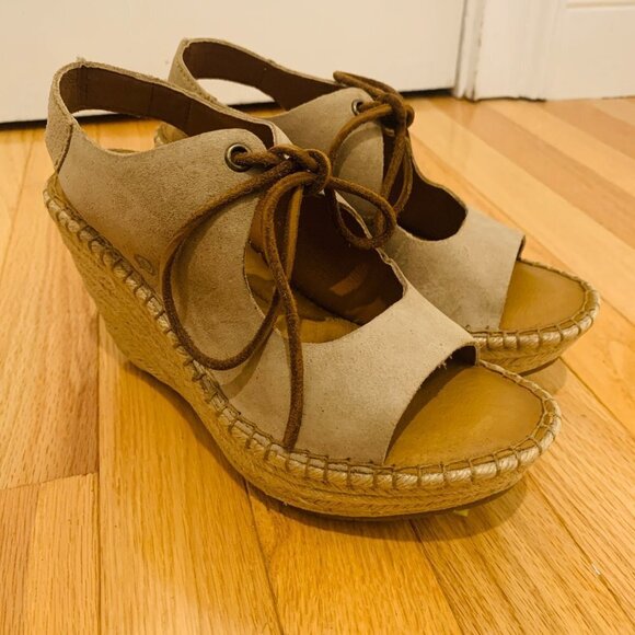 NEW Born Women's Open Toe Wedge Heel Sandal Size 6 - Picture 12 of 12